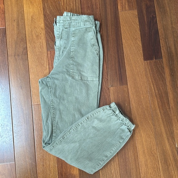 Front Pocket Jeans - Picture 1 of 7